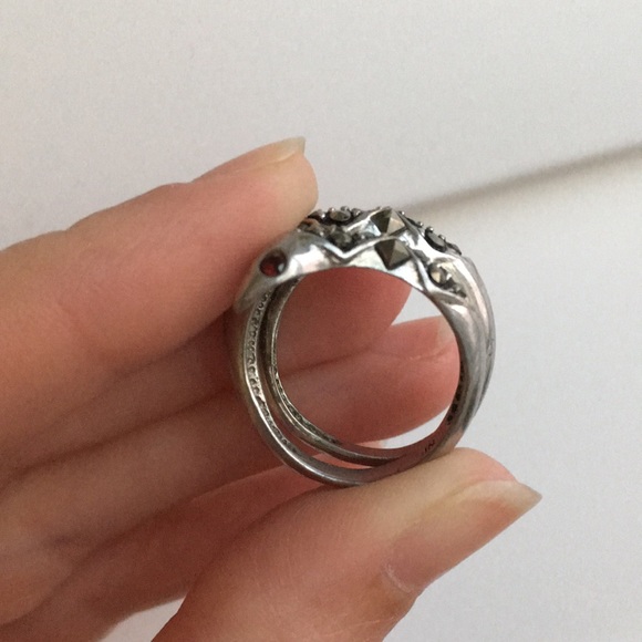 🐍 vintage sterling silver coiled snake ring OS - Picture 5 of 11